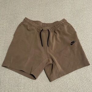 Nike tech fleece shorts- Brown